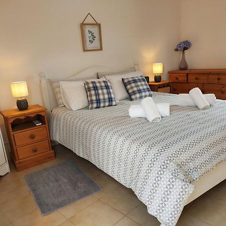 Razzett Warda B&B Għasri Eksteriør bilde